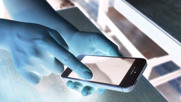 浮気調査アプリの危険性